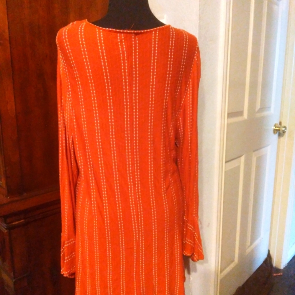 Ladies Top - Picture 3 of 4